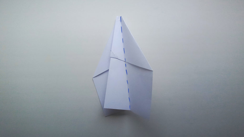 Бумажный самолетик Замок Накамуры - Шаг 10-2 - Левое крыло