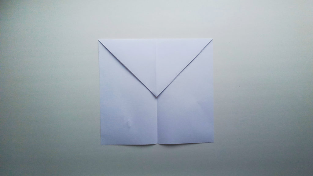 Бумажный самолетик Замок Накамуры - Шаг 5-2 - Загибаем верхнюю часть