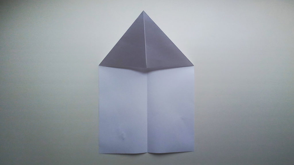 Бумажный самолетик Замок Накамуры - Шаг 5-1 - Загибаем верхнюю часть