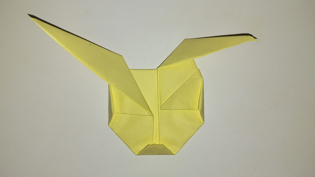 Делаем плоскими щеки Пикачу