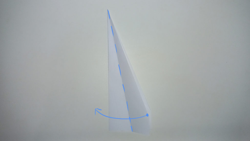 Бумажный самолетик Дротик - Шаг 6-1 - Левое крыло