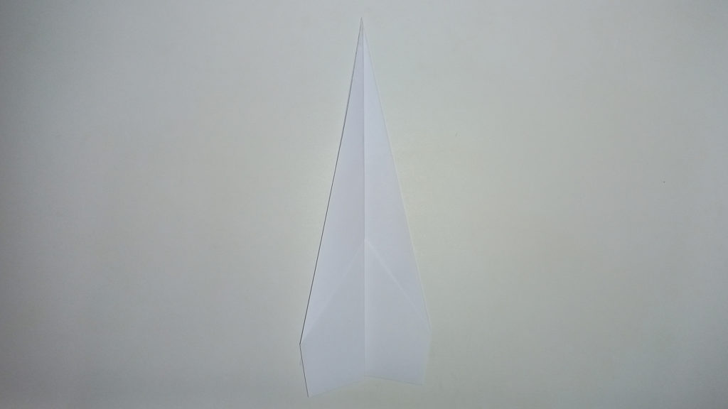 Бумажный самолетик Дротик - Шаг 6-2 - Левое крыло